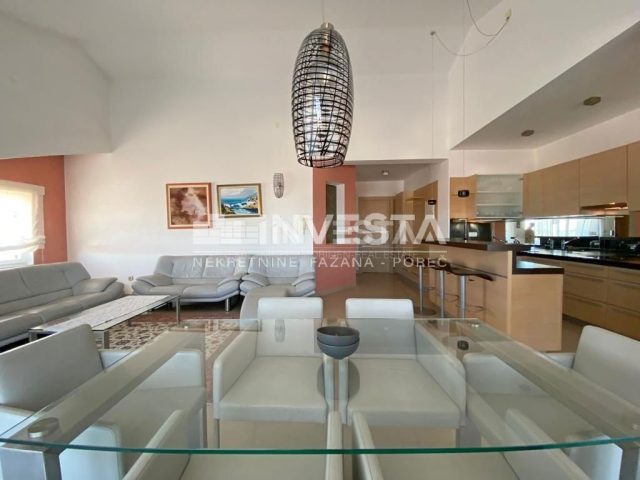 Stan na prodaju 152 m² – Pješčana Uvala