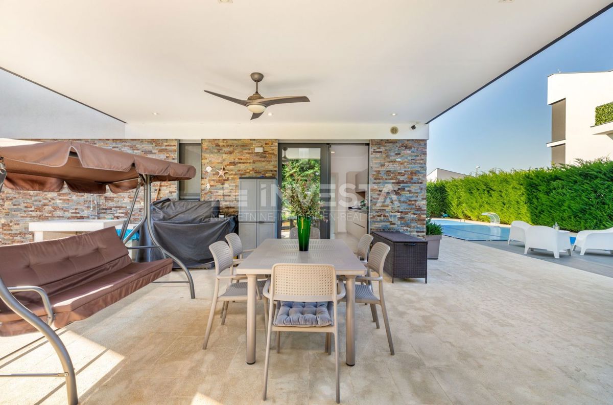 Casa In vendita - ISTARSKA FAŽANA