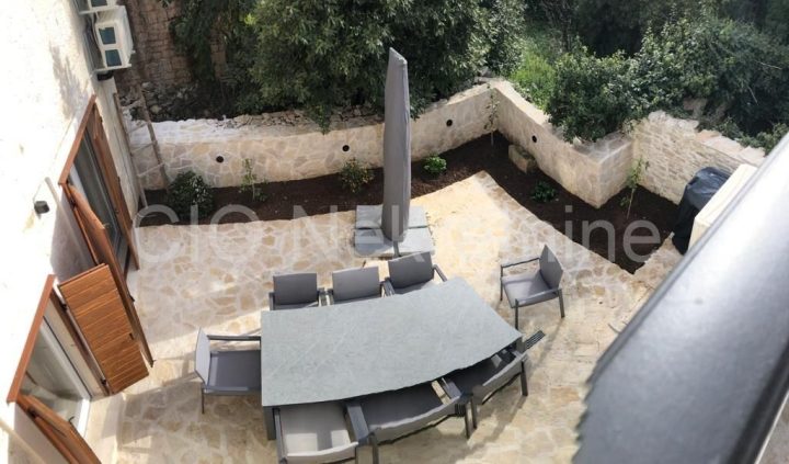 House for sale 230 m² – Sutivan