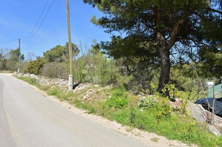 Land for sale 3023 m² – Seget Gornji