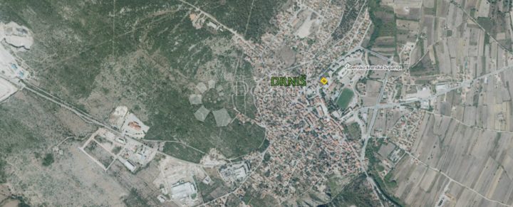 Pozemok na predaj 647 m² – Drniš