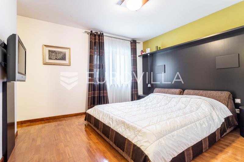 Flat For sale - SPLITSKO-DALMATINSKA SPLIT