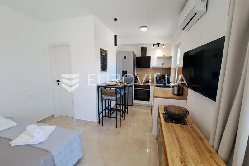 Apartmán K pronájmu - ŠIBENSKO-KNINSKA ŠIBENIK