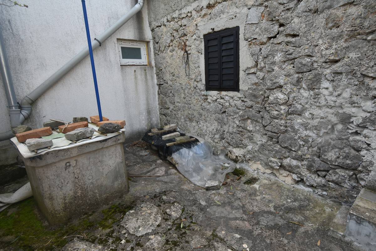 Hiša Na predaj - PRIMORSKO-GORANSKA KRK
