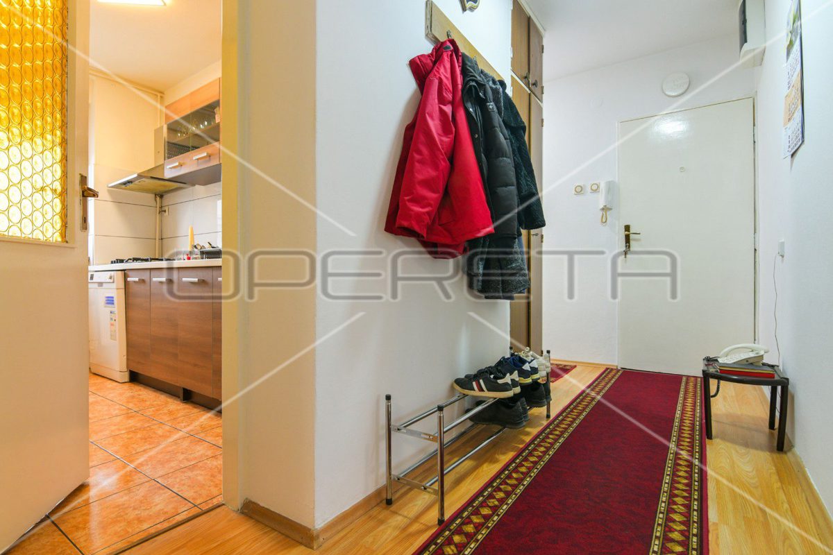 Apartment Zu verkaufen - KARLOVAČKA KARLOVAC