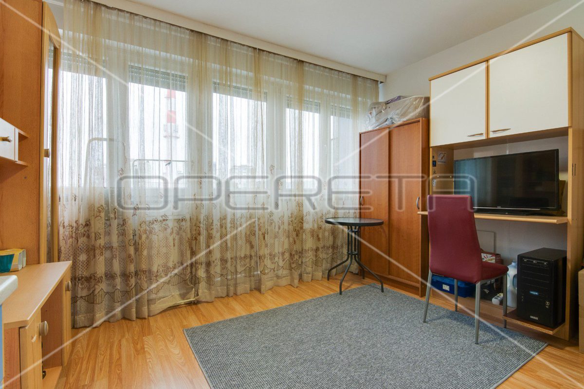 Apartment Zu verkaufen - KARLOVAČKA KARLOVAC