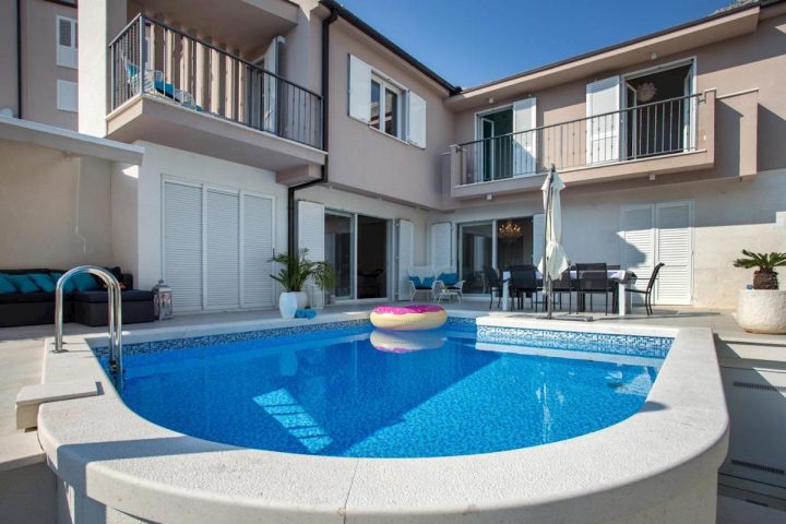 Casa in vendita 220 m² – Baška Voda