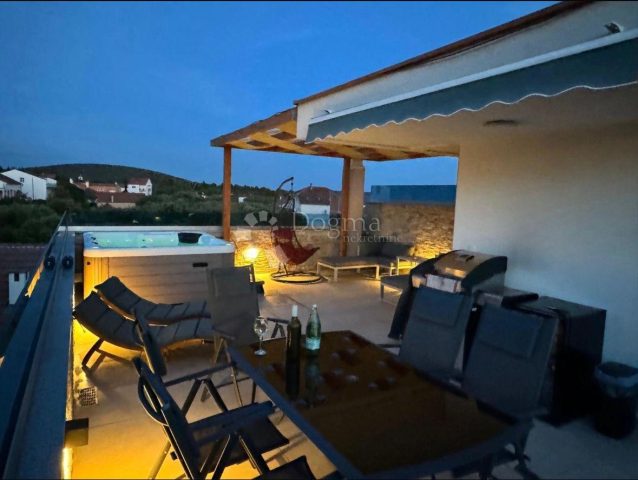 Apartmán na prodej 69 m² – Sukošan