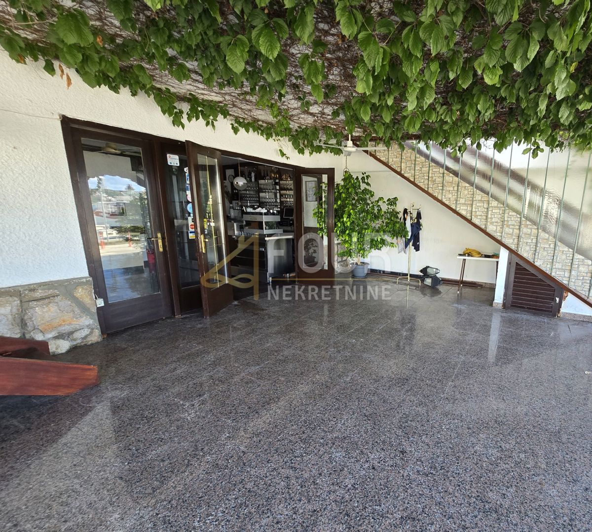 Business premises For rent - PRIMORSKO-GORANSKA KRK