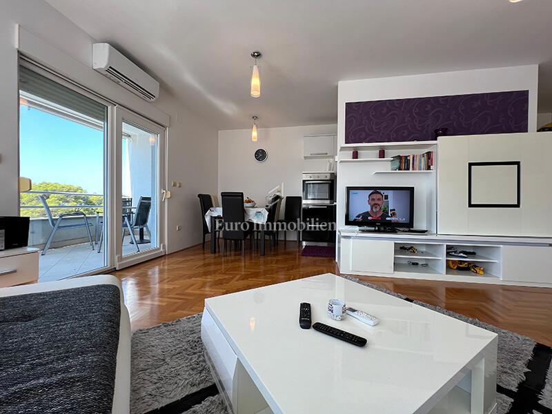 Flat For sale - SPLITSKO-DALMATINSKA BAŠKA VODA