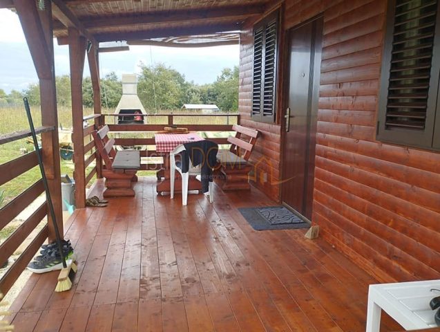 Zemljište na prodaju 680 m² – Šišan