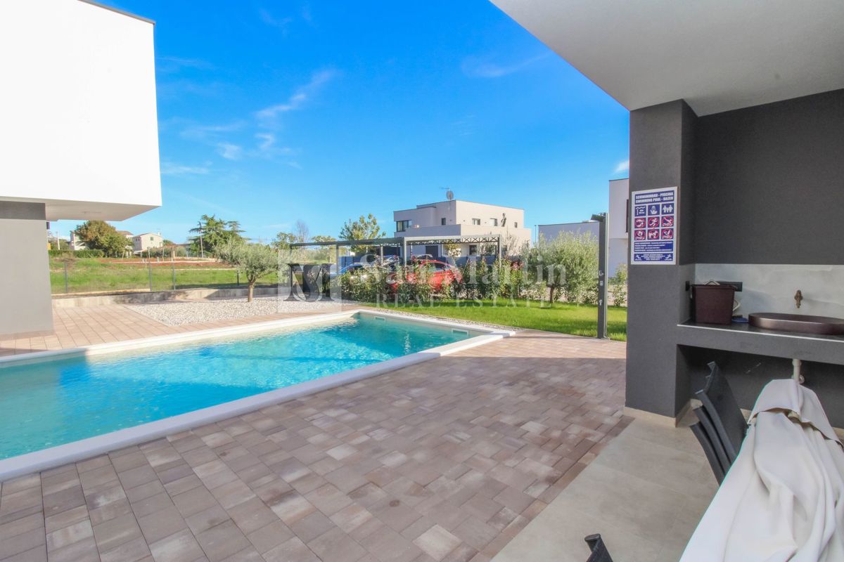 Haus Zu verkaufen - ISTARSKA POREČ