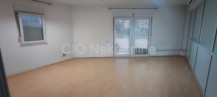 Komerčné na prenájom 200 m² – Mejaši