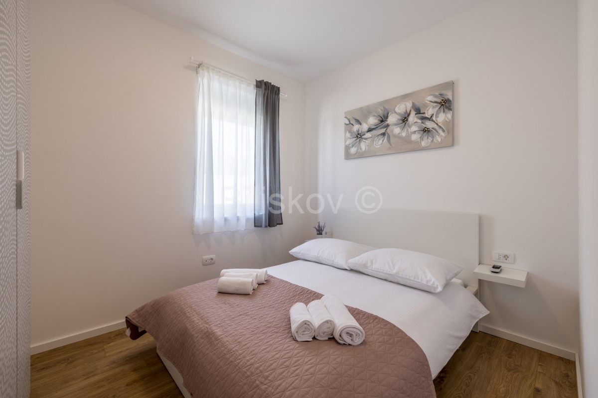 Kuća Na prodaju - SPLITSKO-DALMATINSKA KAŠTELA