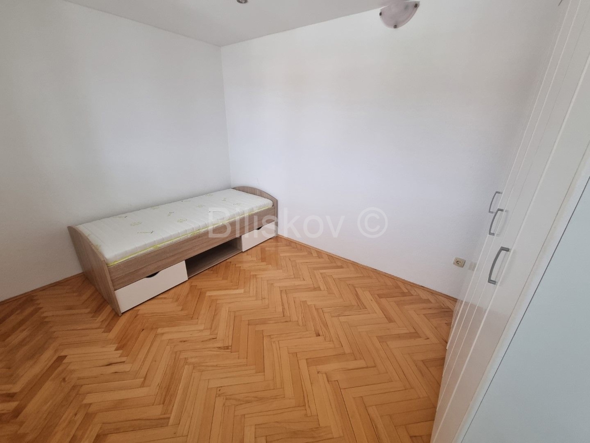 Apartma Za najem - SPLITSKO-DALMATINSKA KAŠTELA