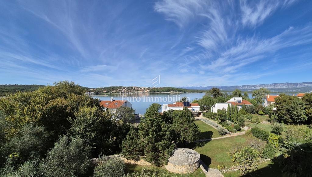 Stan Na prodaju - PRIMORSKO-GORANSKA KRK