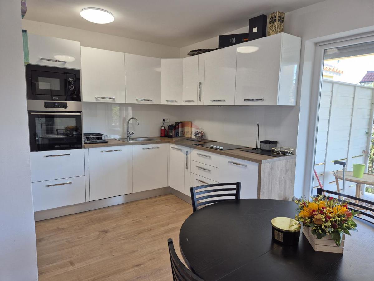 Apartma Na predaj - ISTARSKA POREČ
