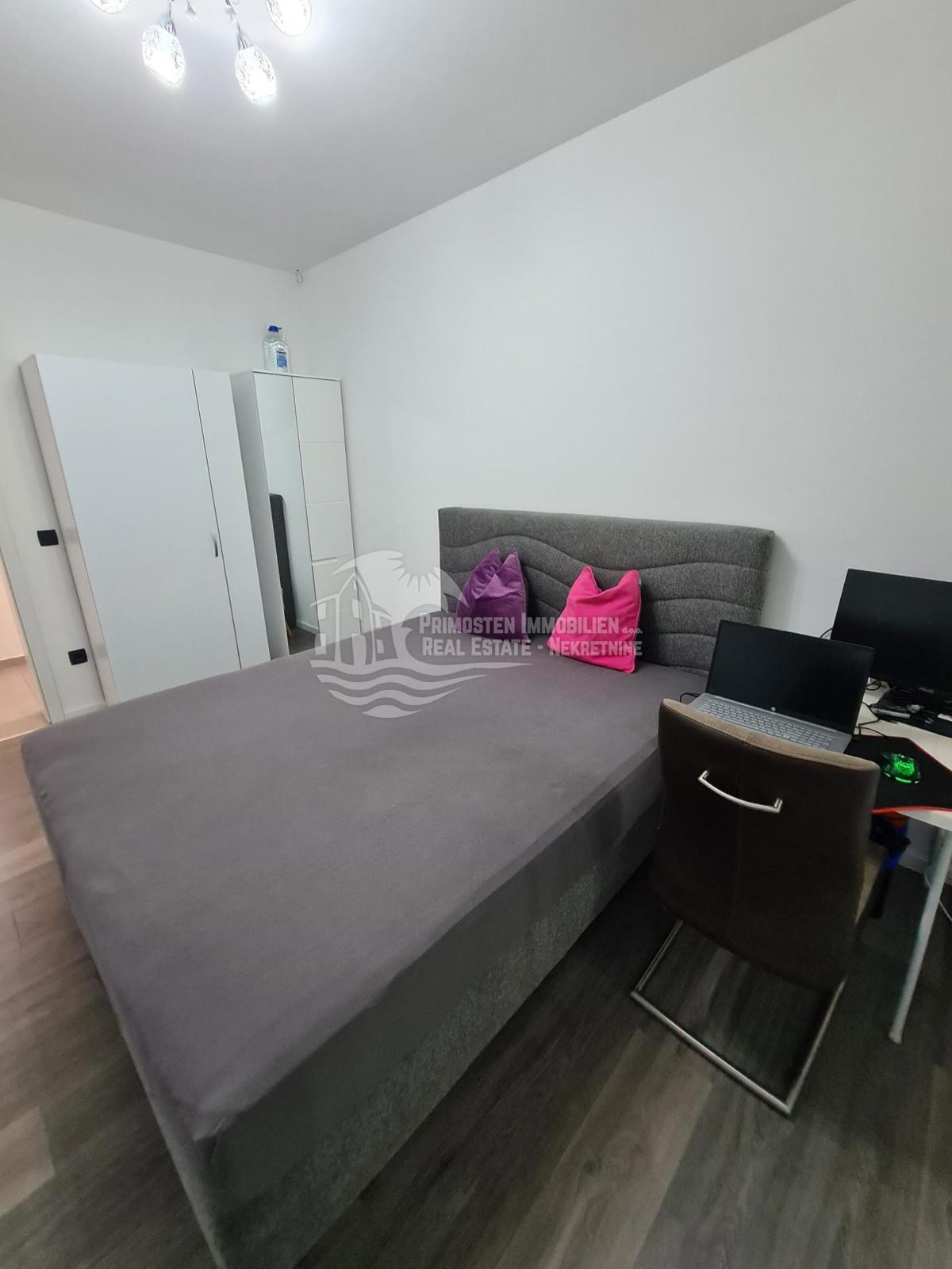 Appartement À vendre - ŠIBENSKO-KNINSKA PRIMOŠTEN