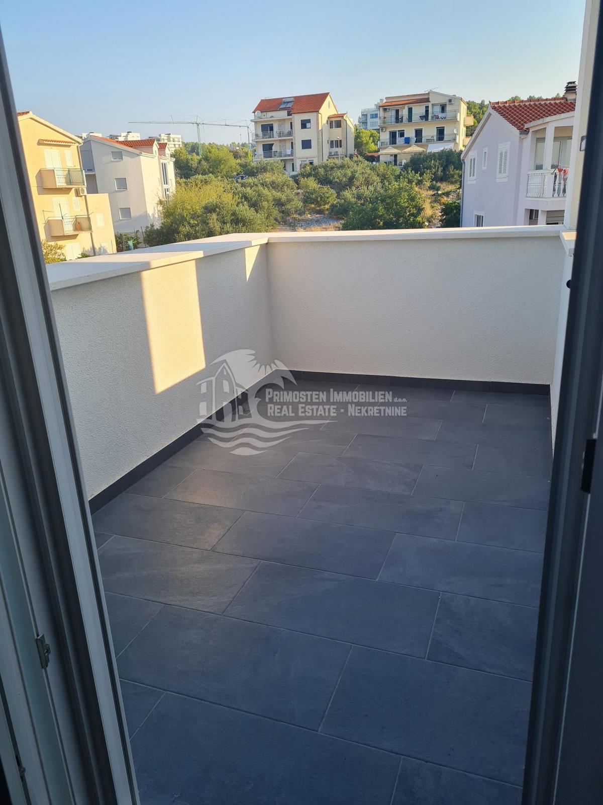 Appartement À vendre - ŠIBENSKO-KNINSKA PRIMOŠTEN