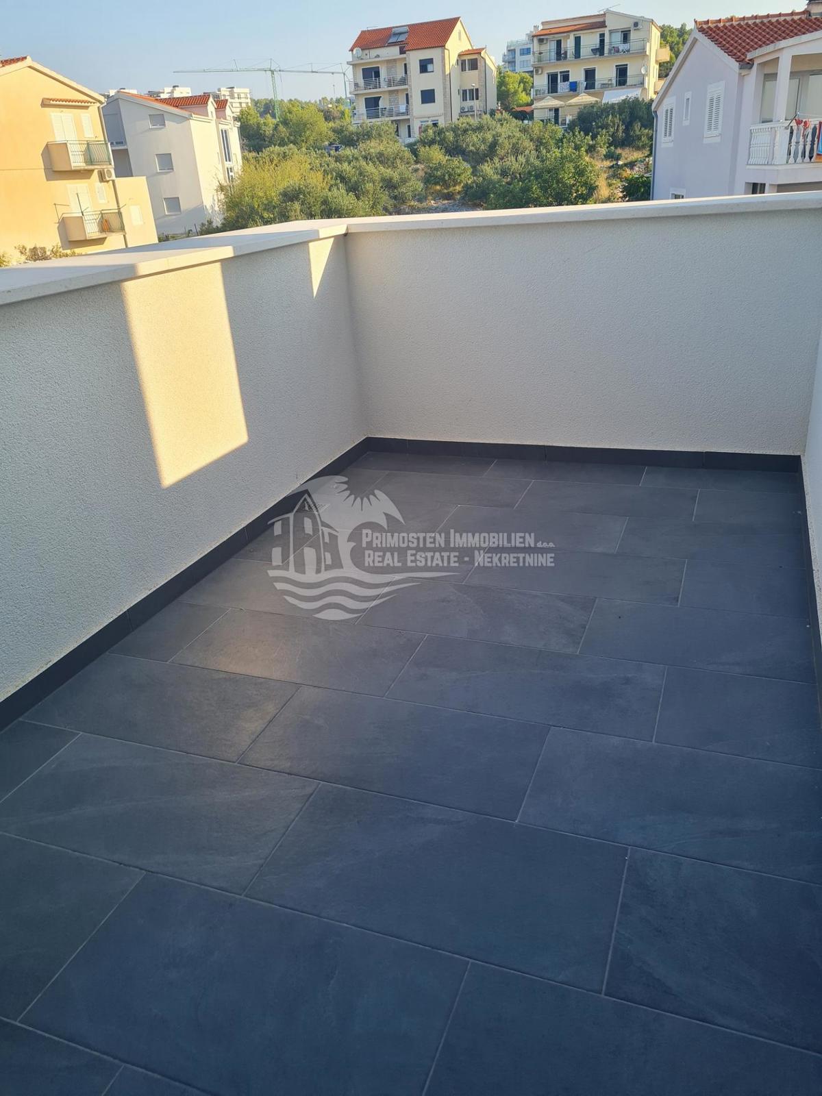 Appartement À vendre - ŠIBENSKO-KNINSKA PRIMOŠTEN
