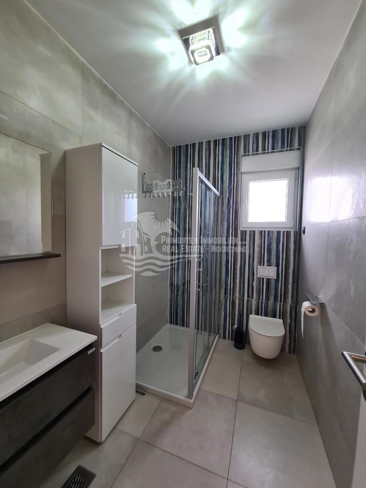 Appartement À vendre - ŠIBENSKO-KNINSKA PRIMOŠTEN