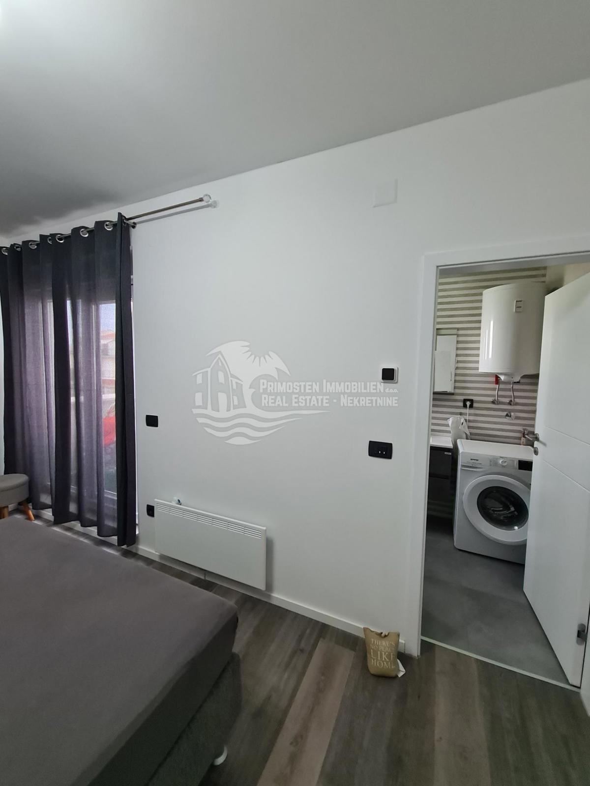 Appartement À vendre - ŠIBENSKO-KNINSKA PRIMOŠTEN