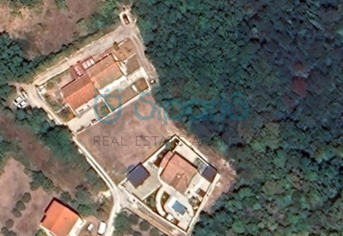 Pozemek na prodej 720 m² – Kaštel