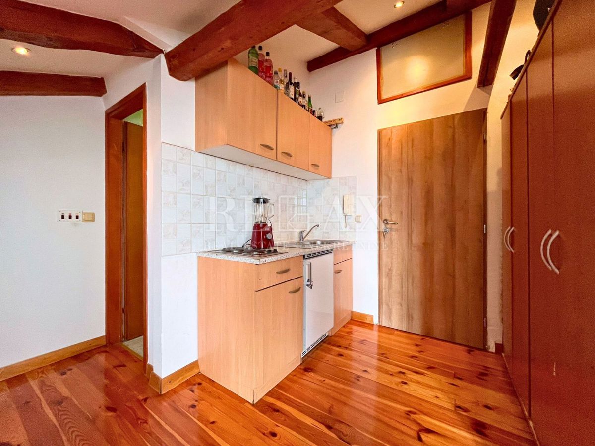 Apartma Na predaj - PRIMORSKO-GORANSKA CRIKVENICA