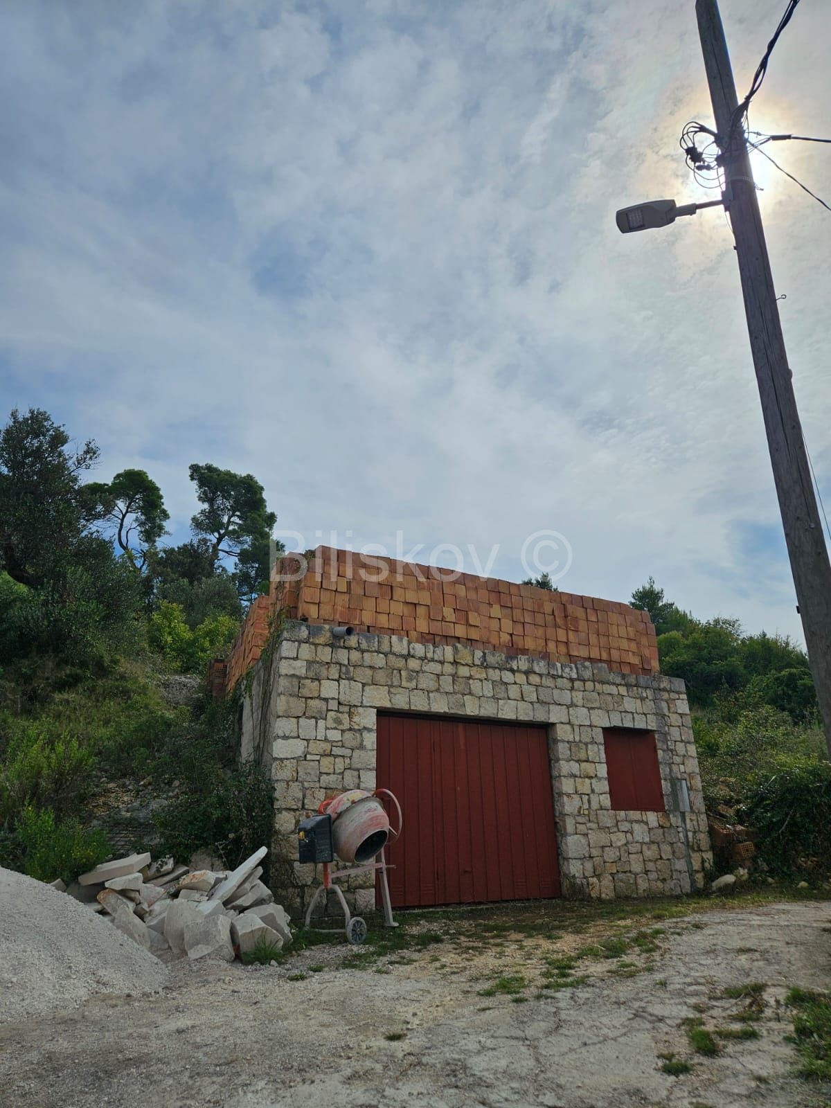 Dom Na predaj - SPLITSKO-DALMATINSKA BRAČ