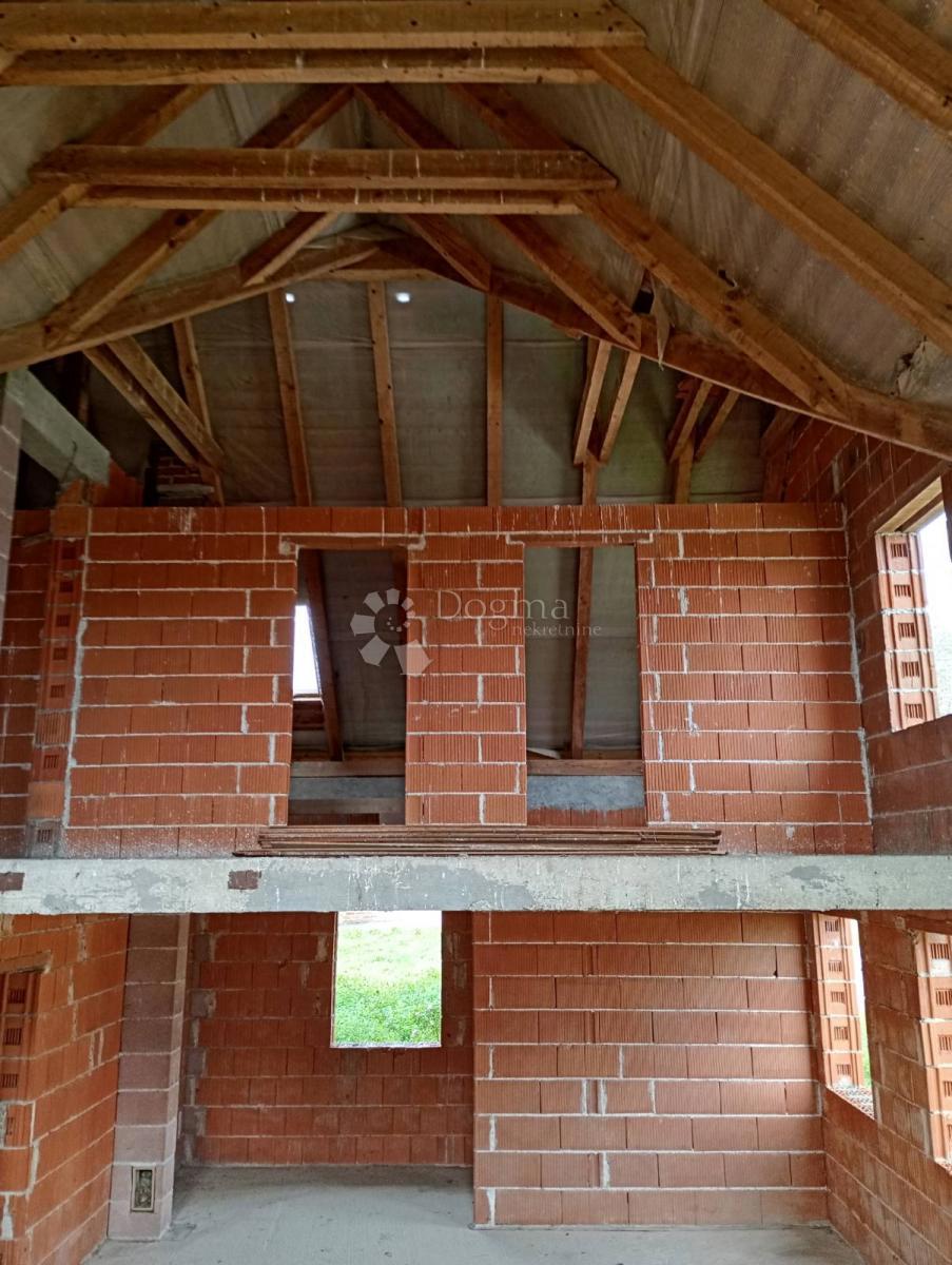 Haus Zu verkaufen - KOPRIVNIČKO-KRIŽEVAČKA KRIŽEVCI