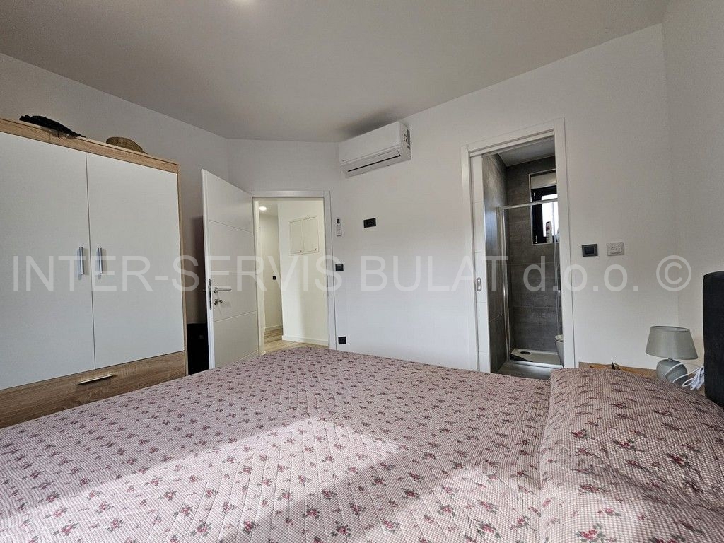 Appartement À louer - ŠIBENSKO-KNINSKA ŠIBENIK