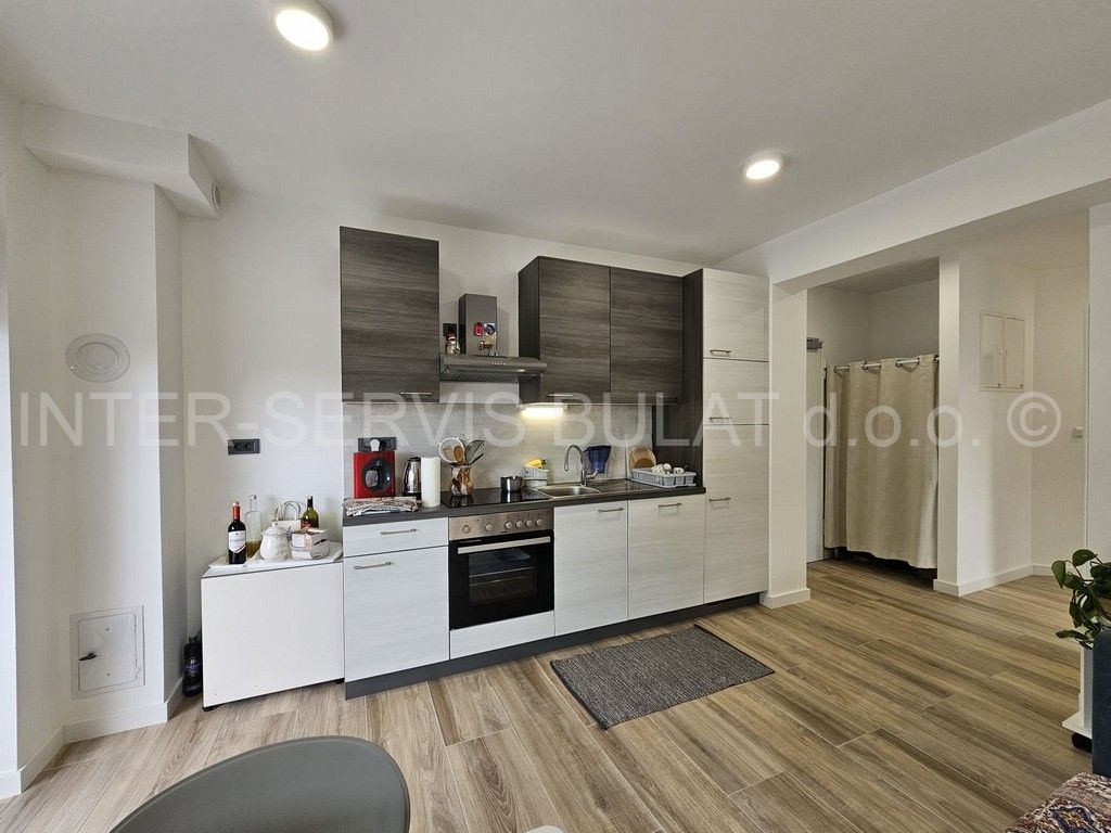 Appartement À louer - ŠIBENSKO-KNINSKA ŠIBENIK