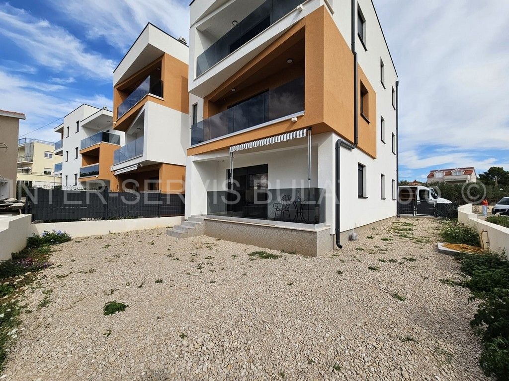 Appartement À louer - ŠIBENSKO-KNINSKA ŠIBENIK