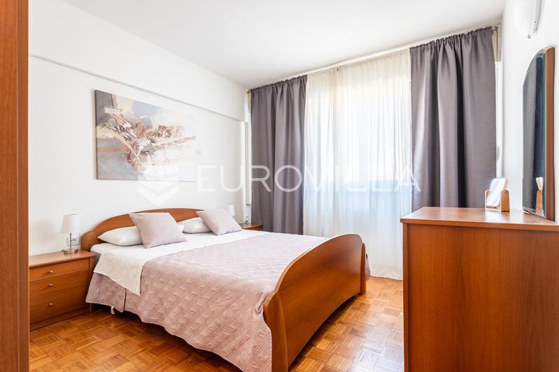 Flat For rent - SPLITSKO-DALMATINSKA SPLIT