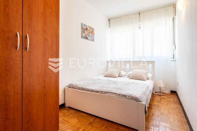 Flat For rent - SPLITSKO-DALMATINSKA SPLIT