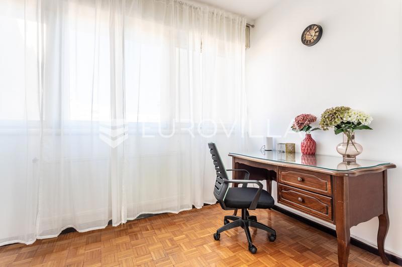 Flat For rent - SPLITSKO-DALMATINSKA SPLIT