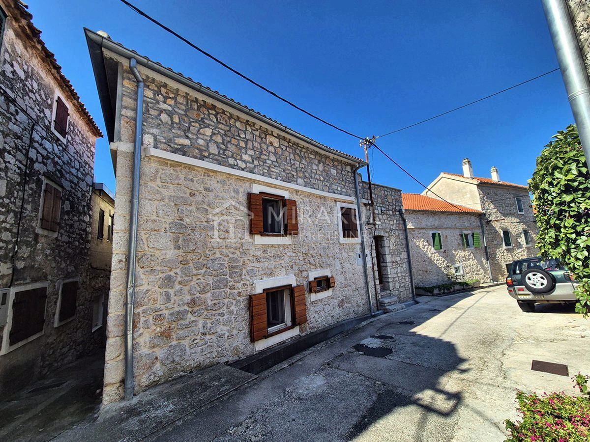 Stone houses Croatia - House For sale MURTER