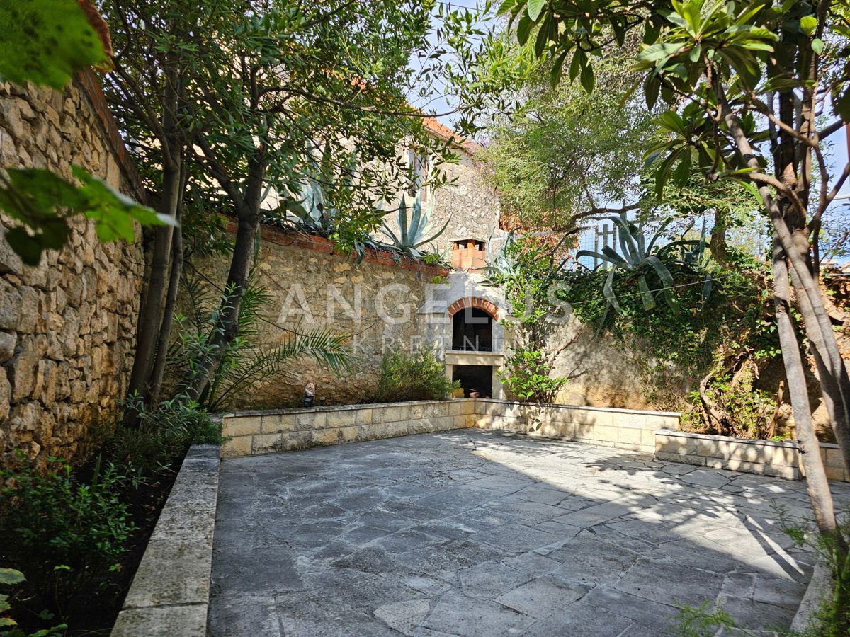 House For sale - SPLITSKO-DALMATINSKA BRAČ