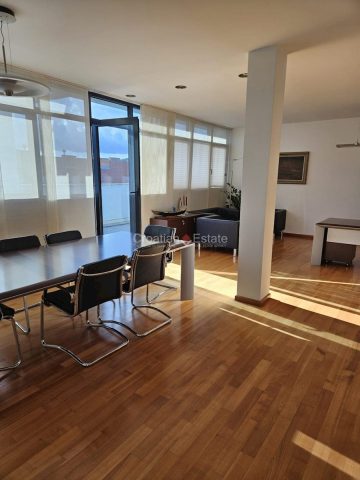 Komerčné na prenájom 315 m² – Grad