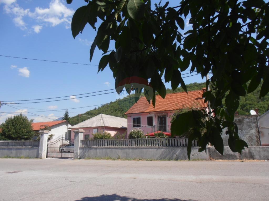 Business premises For rent - PRIMORSKO-GORANSKA JELENJE