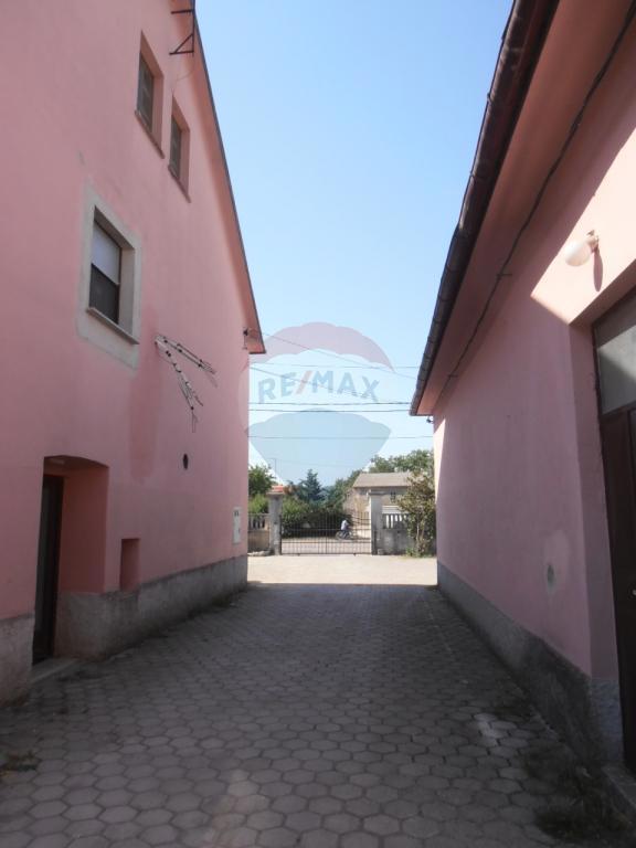 Business premises For rent - PRIMORSKO-GORANSKA JELENJE