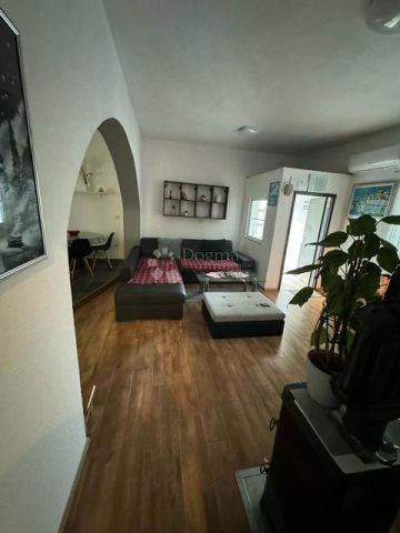 Apartment zu vermieten 80 m² – Maračići