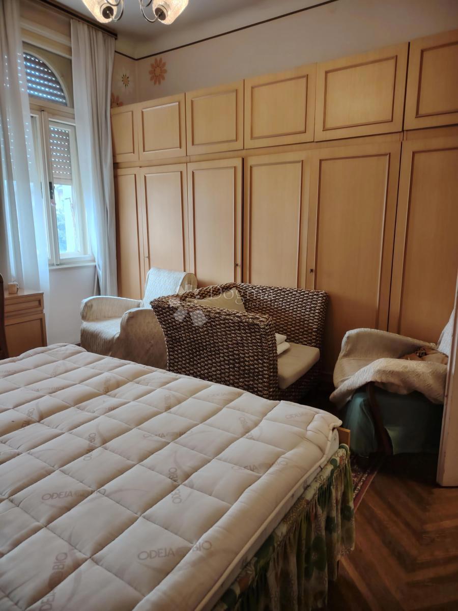 Flat For rent - PRIMORSKO-GORANSKA LOVRAN