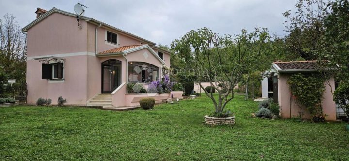Maison à vendre 150 m² – Žminj