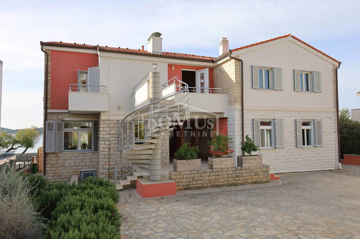 Haus Zu verkaufen - ŠIBENSKO-KNINSKA VODICE