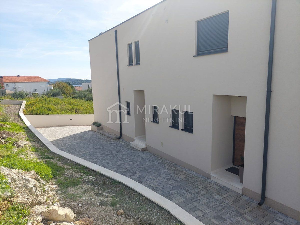 Flat For sale - ŠIBENSKO-KNINSKA VODICE