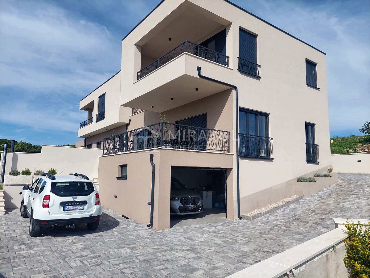 Flat For sale - ŠIBENSKO-KNINSKA VODICE