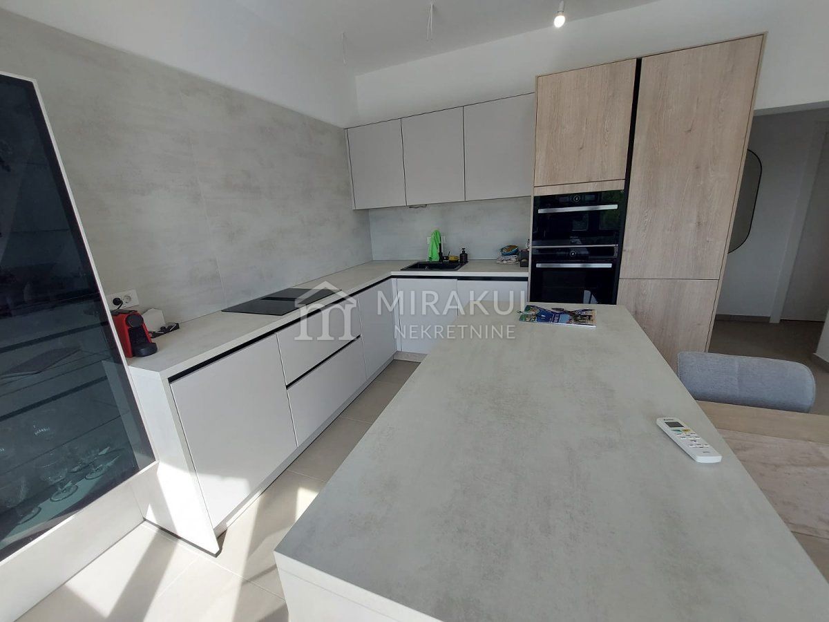 Flat For sale - ŠIBENSKO-KNINSKA VODICE