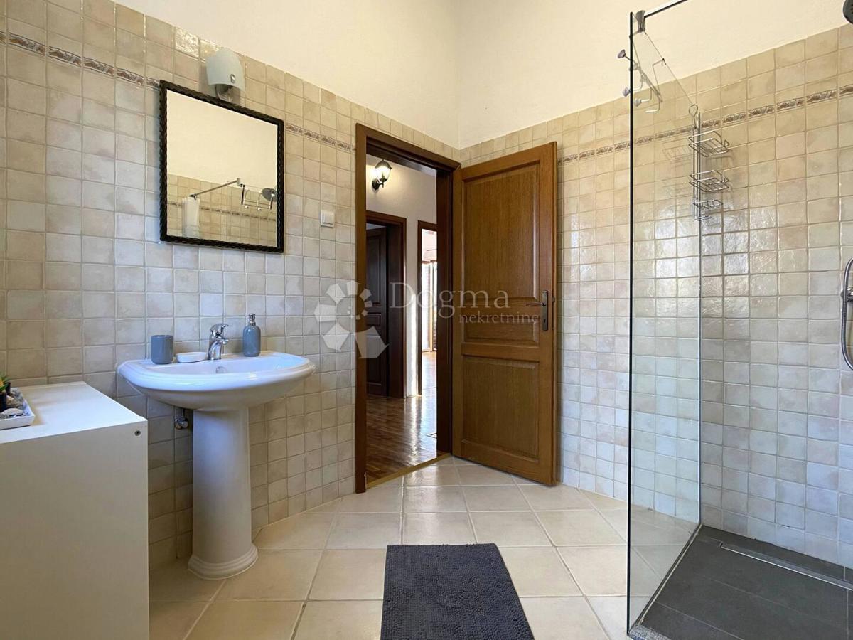 Haus Zu verkaufen - ISTARSKA SVETVINČENAT