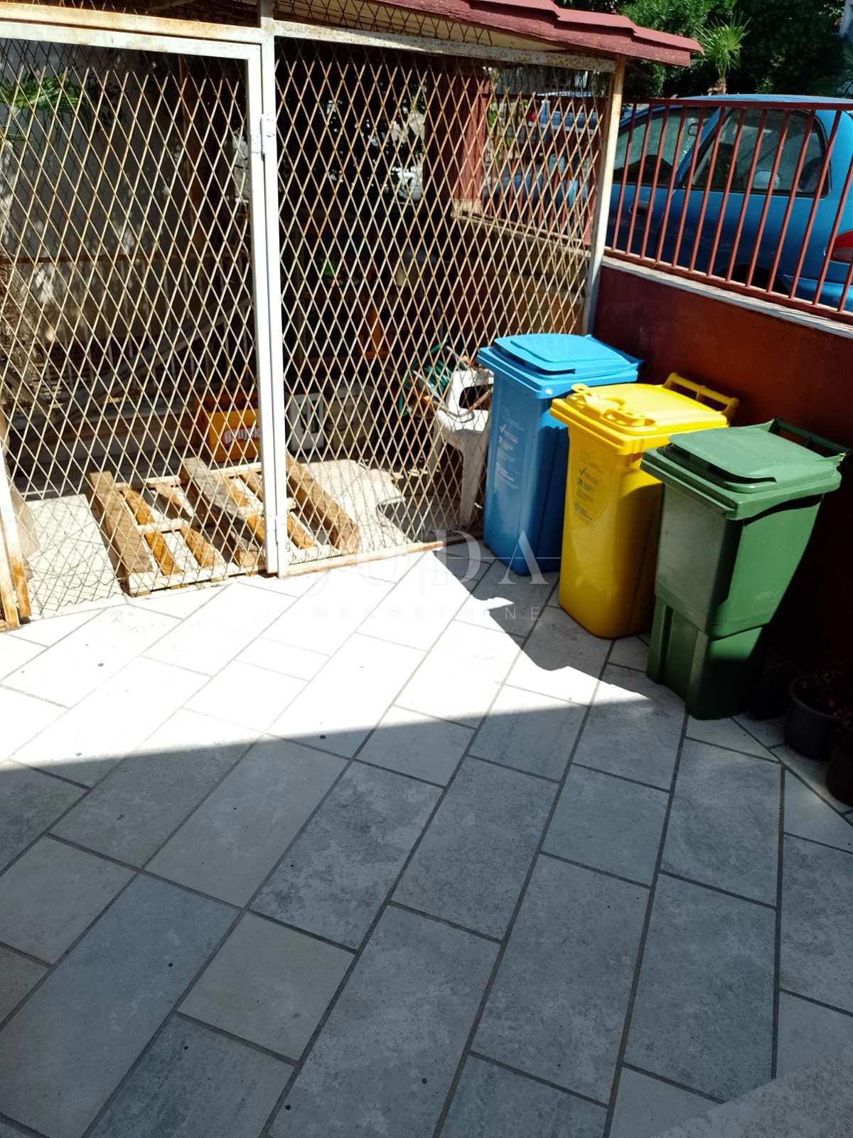 Apartma Na predaj - PRIMORSKO-GORANSKA CRIKVENICA